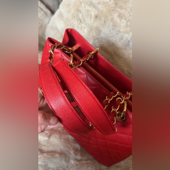 Chanel | Red Caviar Quilted Matalasse Grand Shopping Leather Tote Bag - Picture 13 of 16